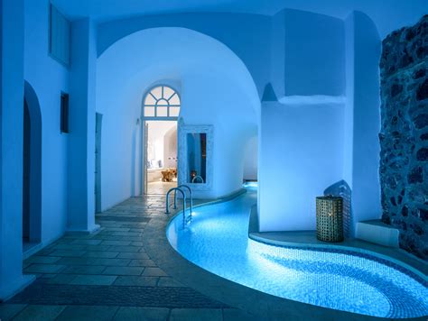 nefeles luxury suites santorini